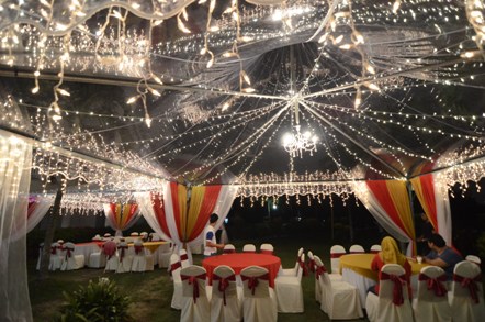 Izzi Canopy Rental